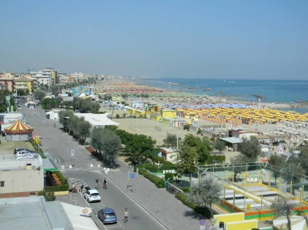 Hotel Euromar Rimini Esterno foto